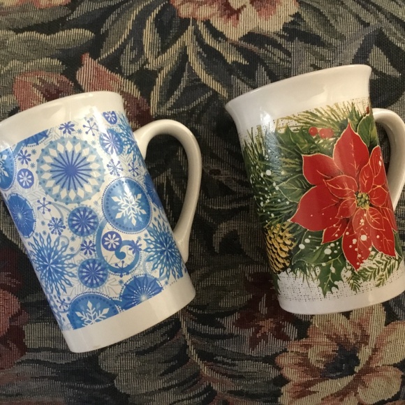 2 Royal Norfolk Christmas Coffee Mugs Poinsettia Pinecone and Snowflakes - Picture 2 of 8